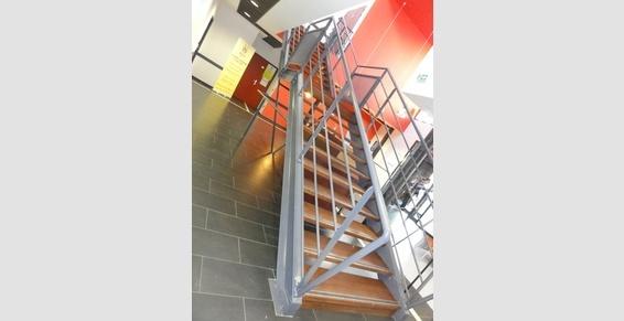 Escalier métallique