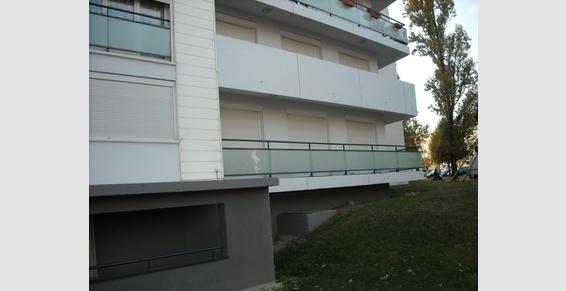 GARDE-CORPS ALUMINIUM VITRES