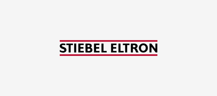Stiebel Eltron Logo: schwarzer Text in einem rot umrandeten Rechteck auf weißem Hintergrund.