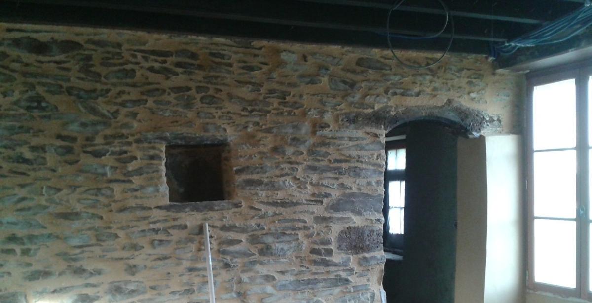 rénovation intérieure mur ancien