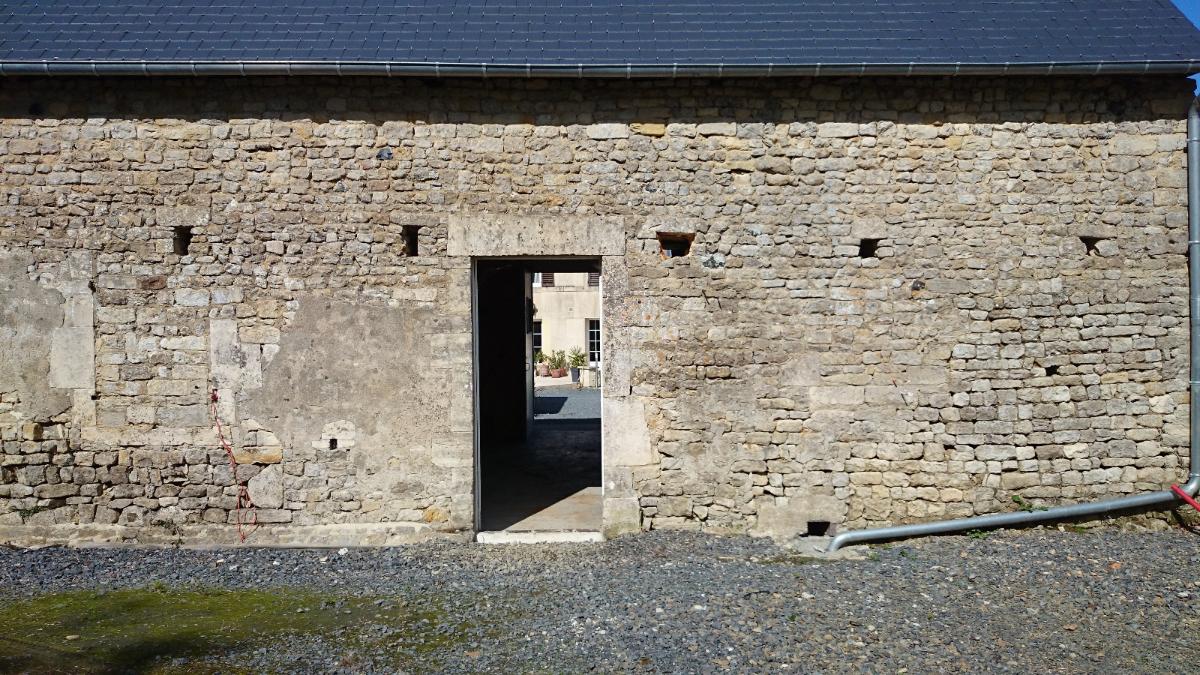 façade extérieure ancienne