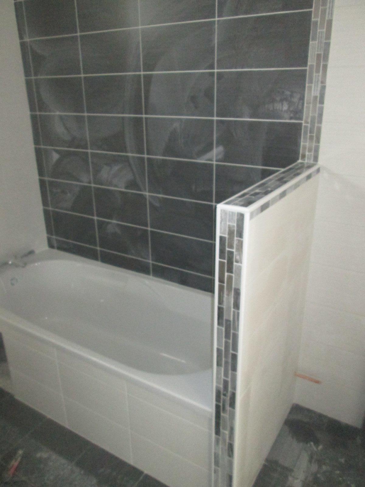 faience baignoire avec listel