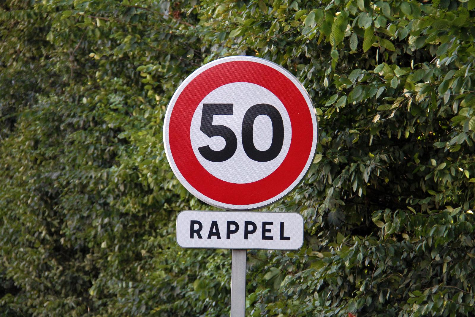 Pose de signalisation