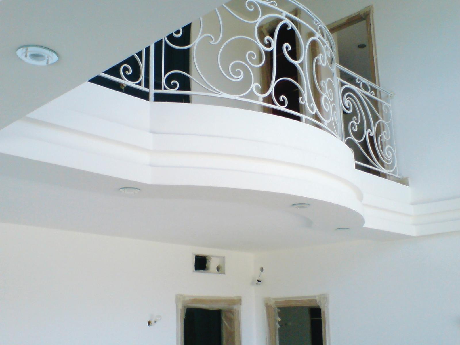 Corniche de balcon dans une villa de Saint-Tropez