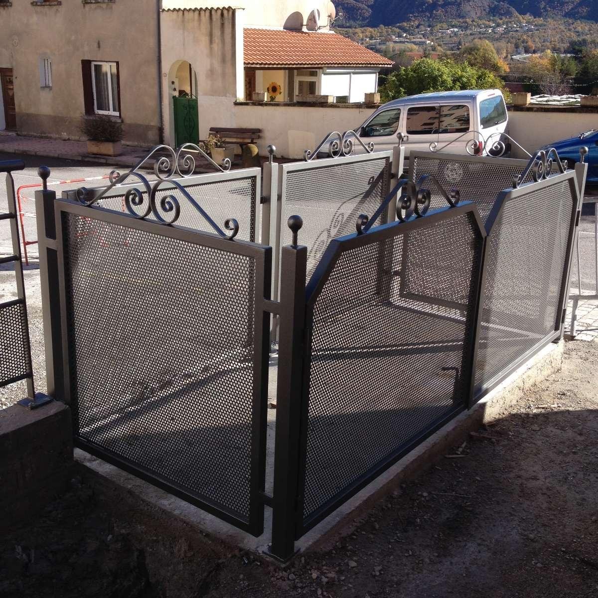 Cache poubelles fer acier urbain ferronnerie EMS Metallerie Gap 05