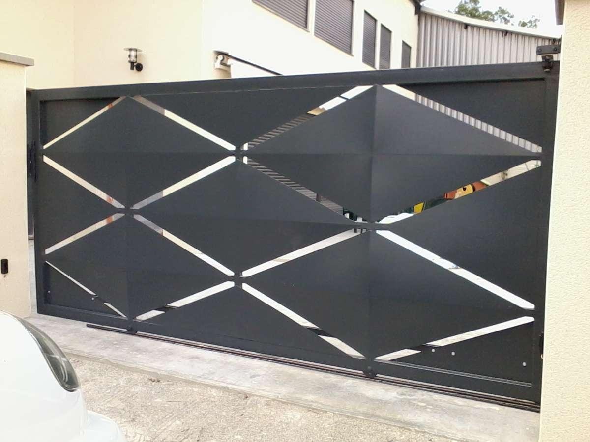 PORTAIL COULLISSANT SUR MESURE FER ACIER FERRONNERIE EMS GAP METALLERI