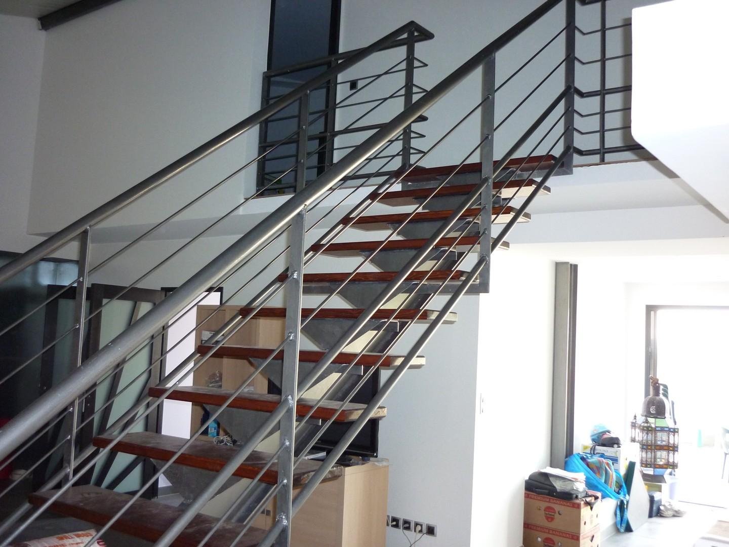 Escallier mixte bois/acier fer EMS ferronnerie Gap metallerie 05