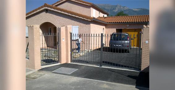 Portail ferronerie 2 battants metallerie ems 05 Gap