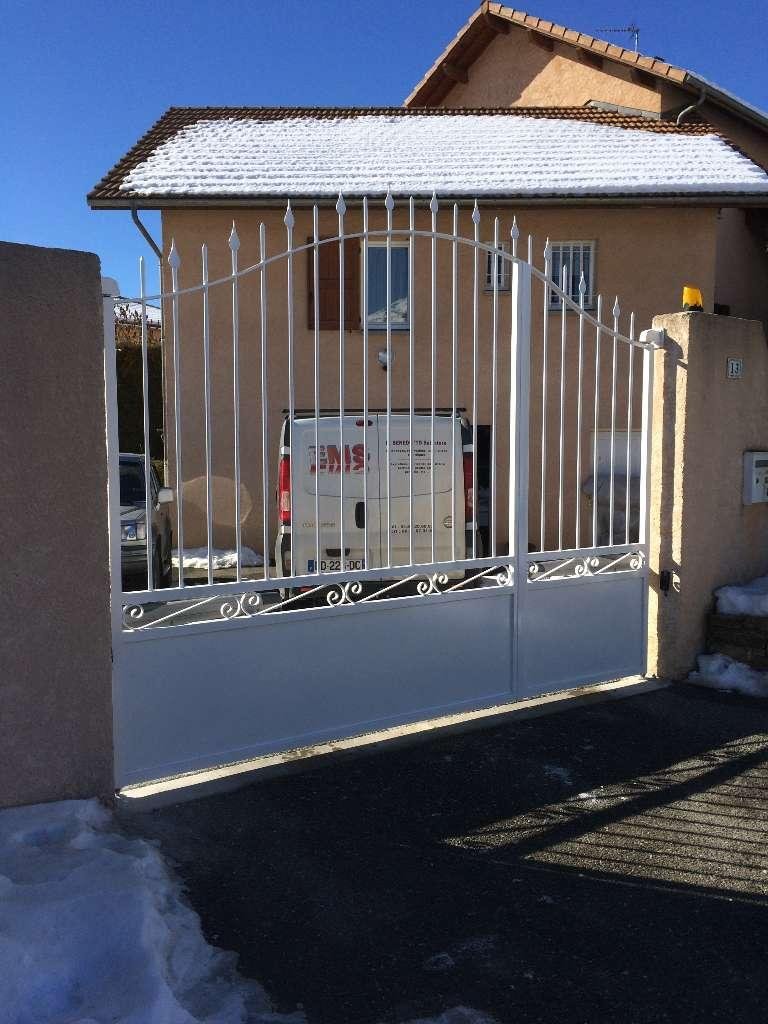 Portail a 2 battants acier 2/3 1/3. Ferronnerie EMS Gap metallerie 05