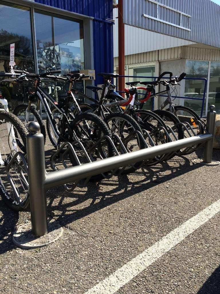 Ratelier a velos fer ferronnerie. EMS 05 metallerie Gap