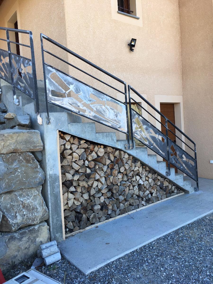 Rampe acier tole decoupe plasma Gap 05 EMS metallerie serrurerie ferronnerie