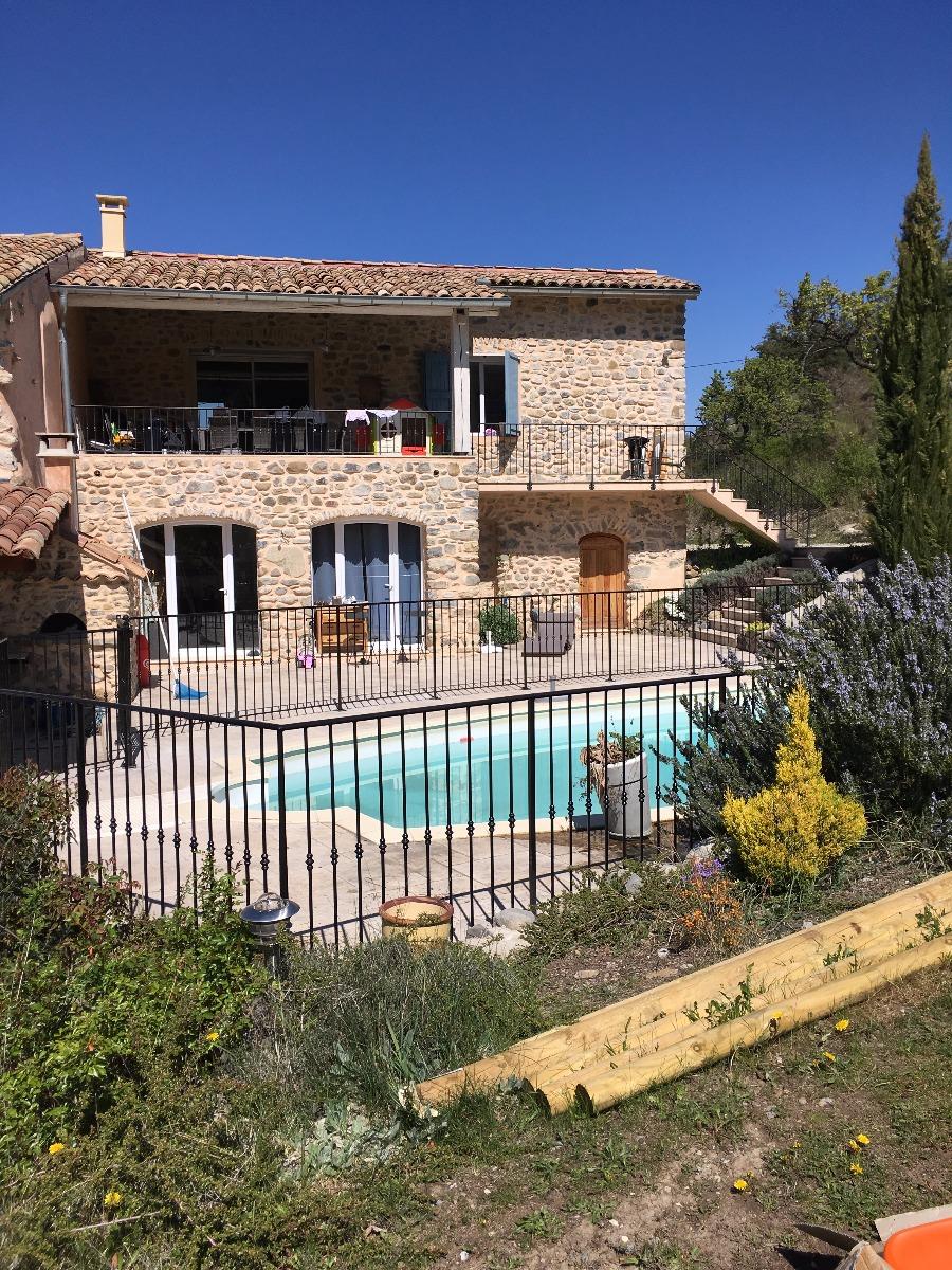 Barriere piscine en fer forge .ferronnerie EMS Gap metallerie 05