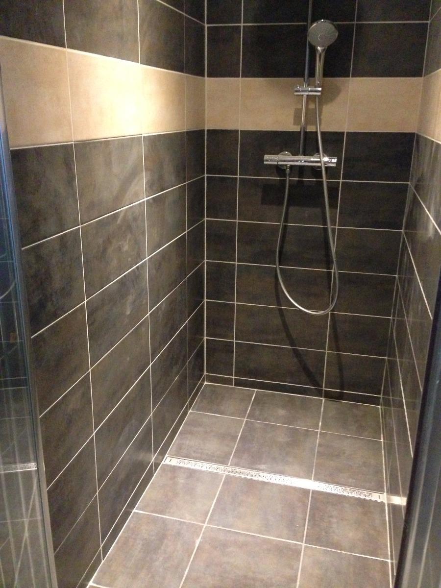 Séparation en pavés de verre