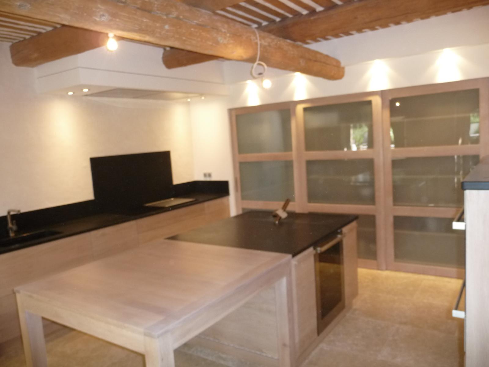 Ilot central à L'Isle-sur-la-Sorgue