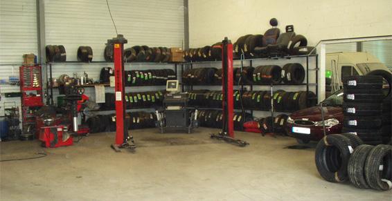 Levroux - Garage automobile