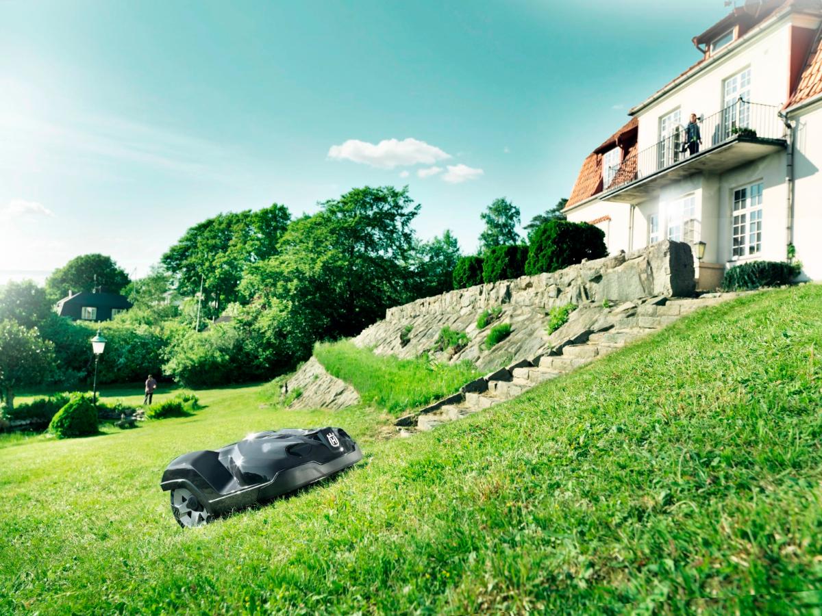 Robot de tonte pente