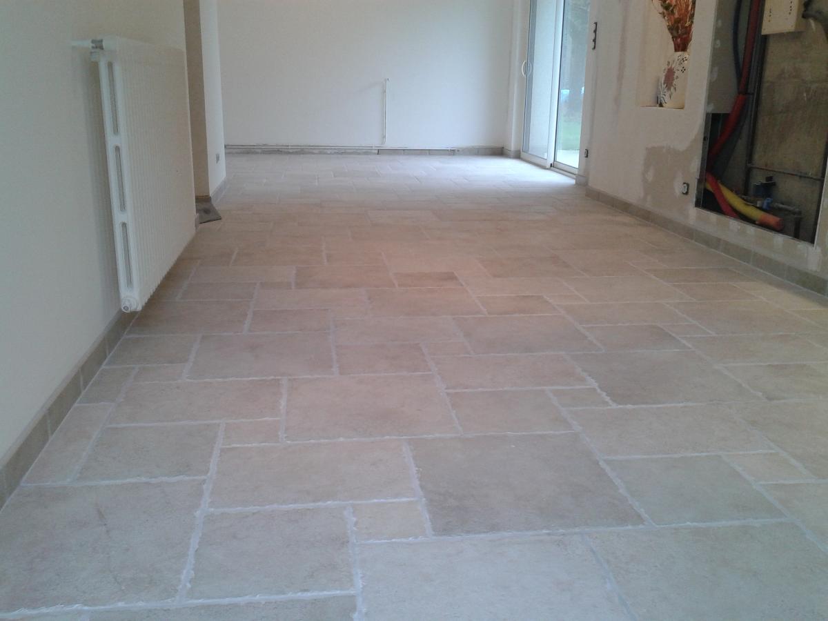 pose d'un carrelage à quatre modéles différent