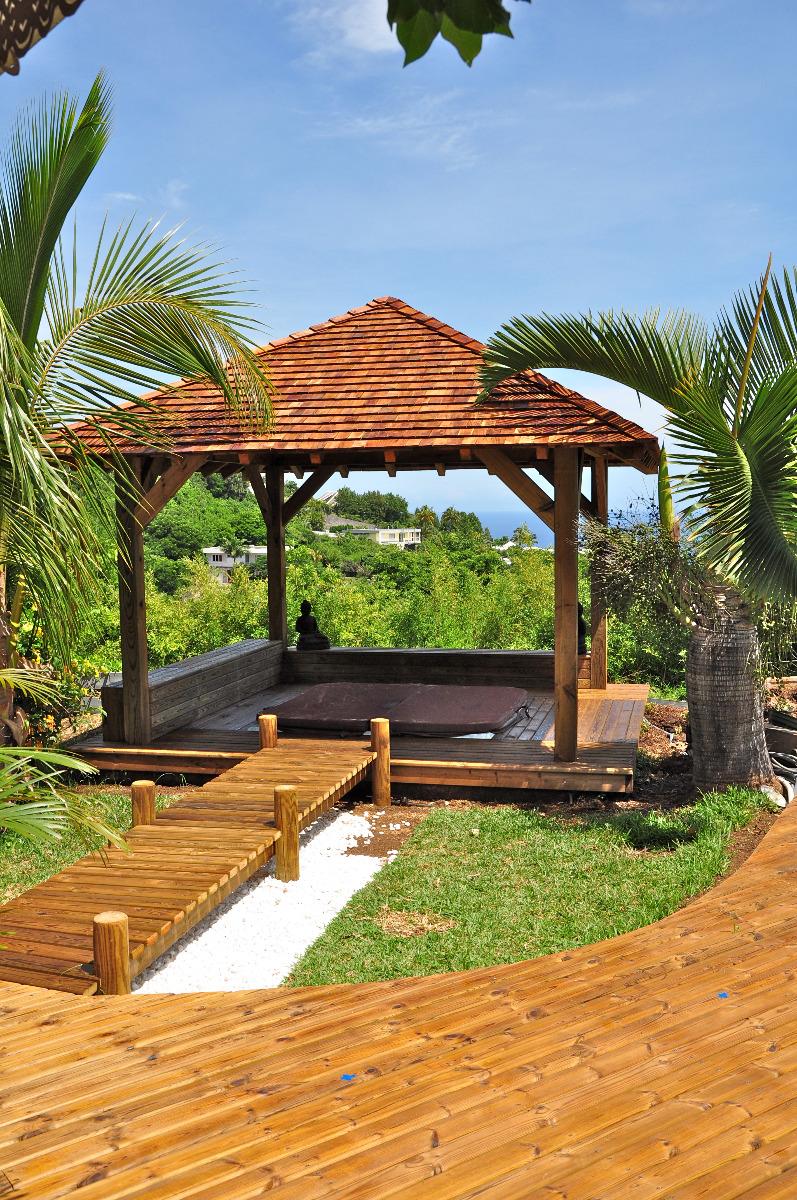 kiosque bois et bardeau LIGNE BOIS 974