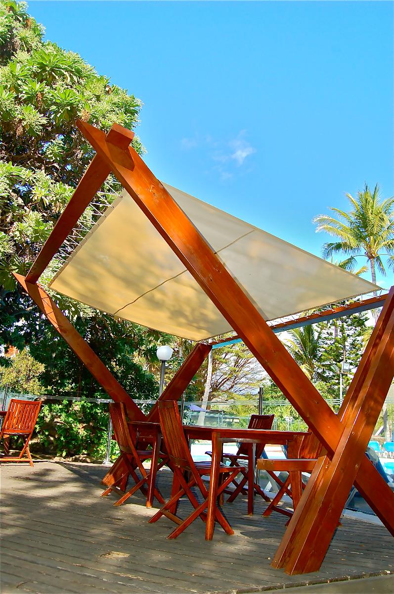 ABRI JARDIN LIGNE BOIS 974