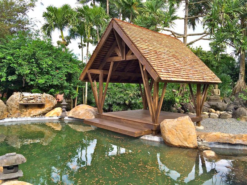 KIOSQUE LIGNE BOIS 974