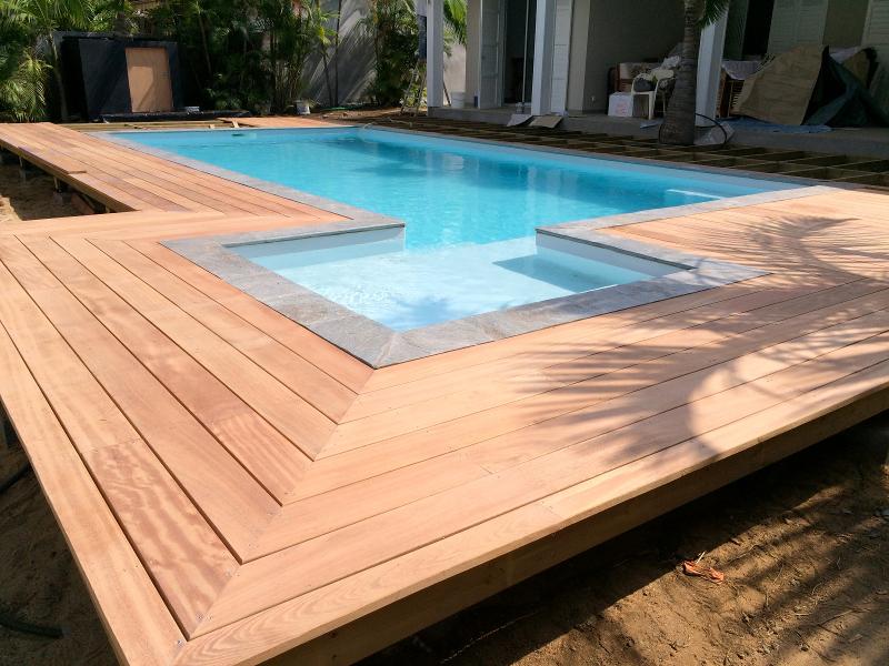 Encadrement Piscine Ligne Bois