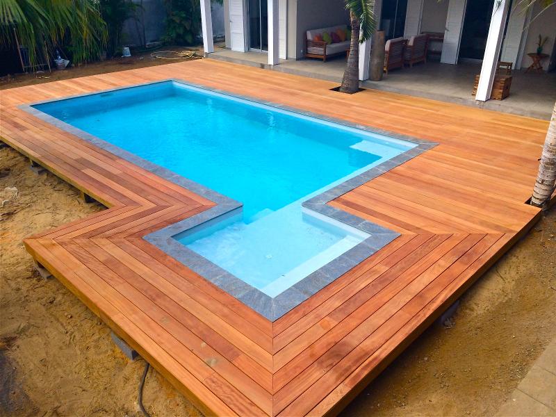 Encadrement Piscine Ligne Bois