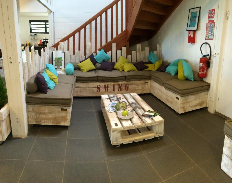 MOBILIER RECYCLÉ LIGNE BOIS 974