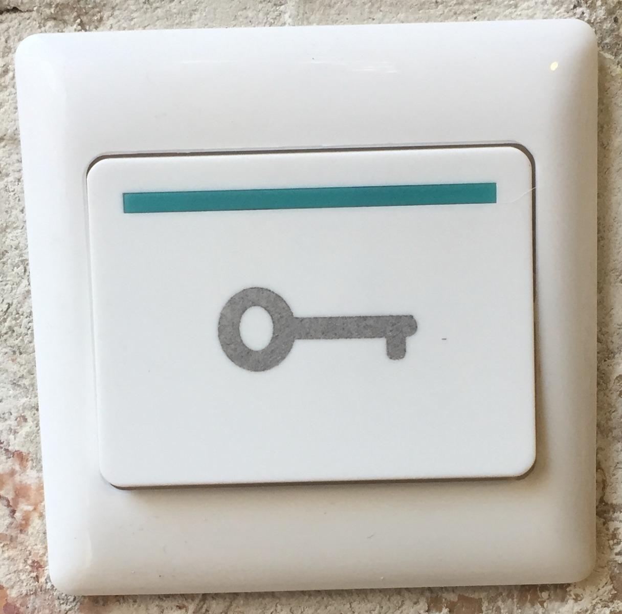 Bouton d'ouverture de porte