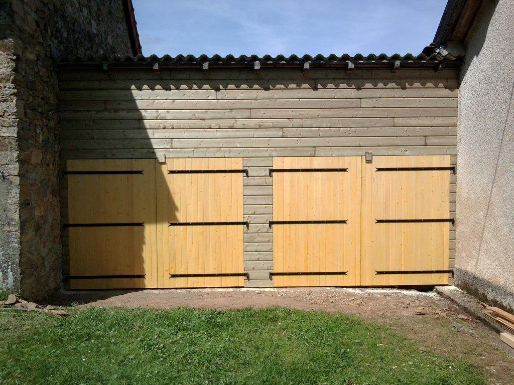 Porte en bois de garage