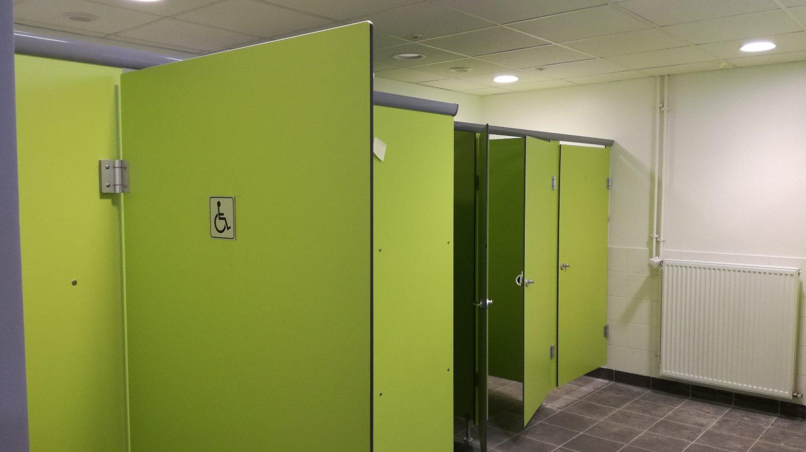 Cloisons sanitaires collectivité