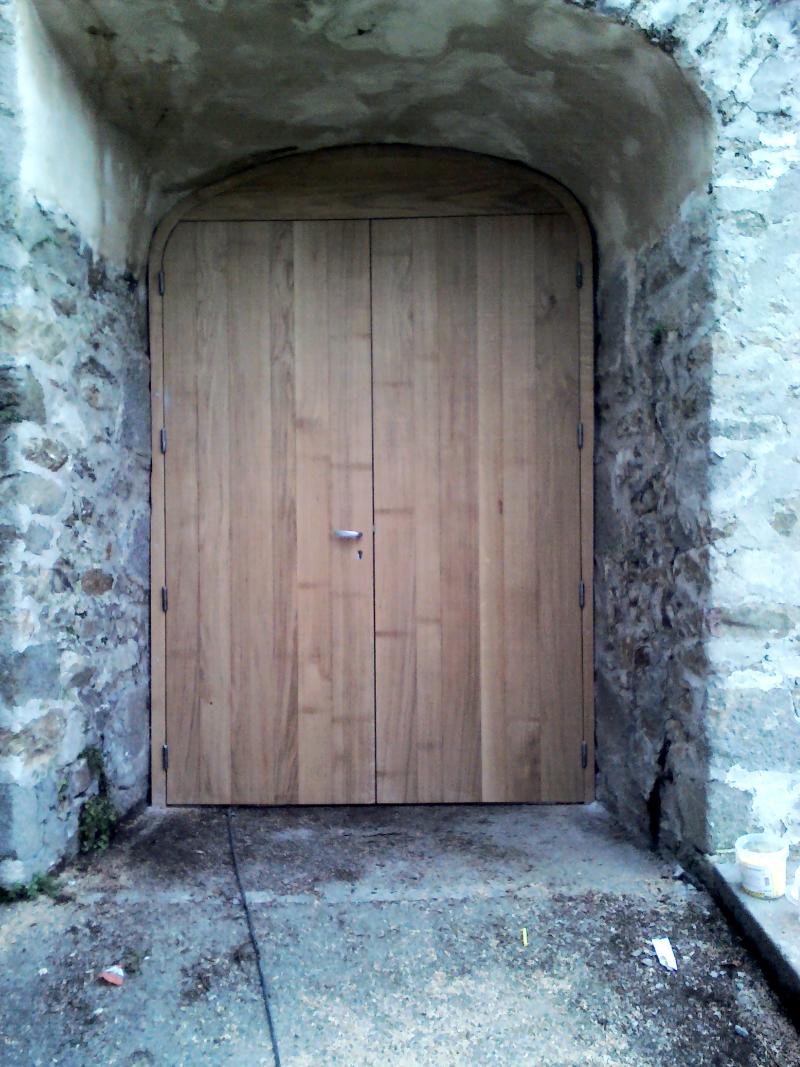 Porte en bois extérieure