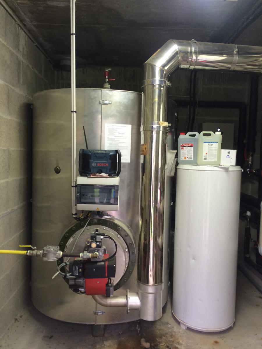 Ballon d'eau chaude vestiaire foot