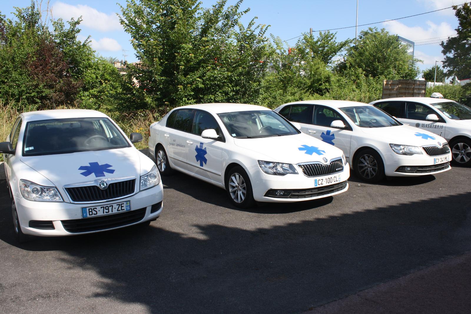 Véhicules sanitaires légers