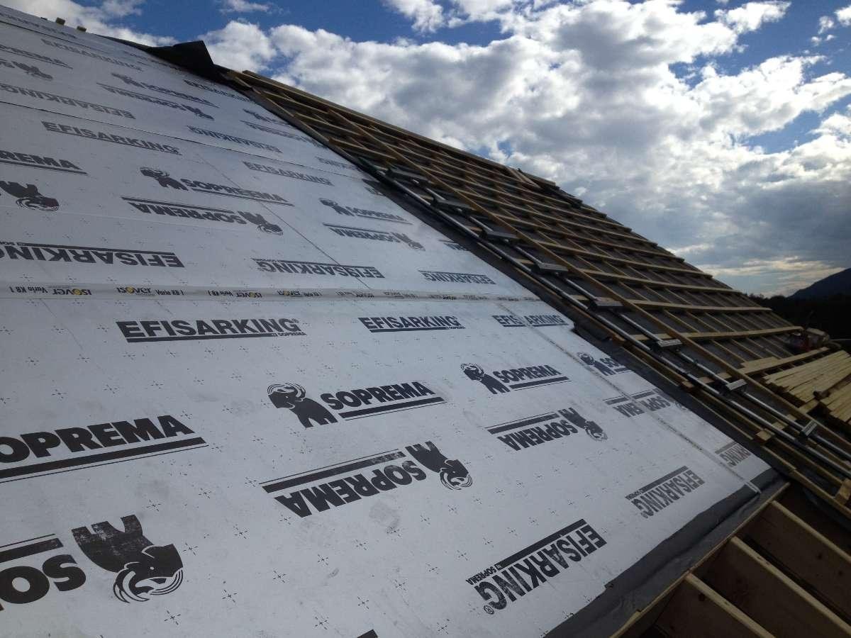 ISOLATION SUR TOITURE (SARKING)