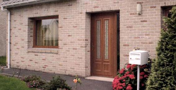 Porte d'entrée coloris bois