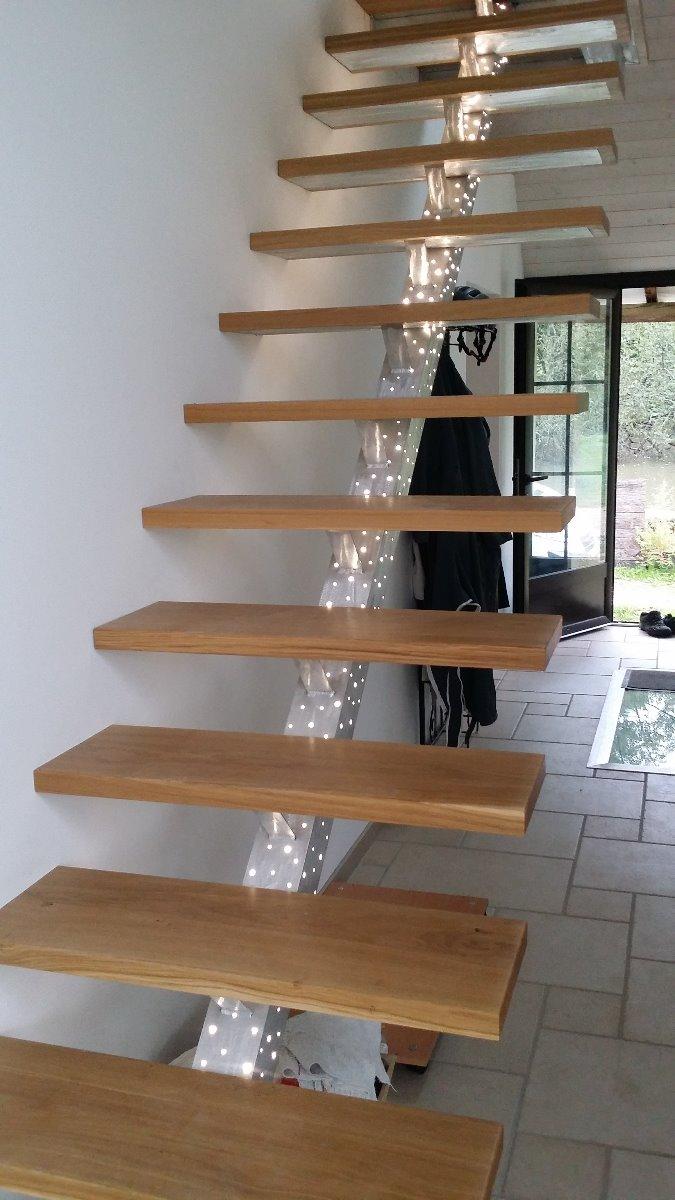 Joly éclairage décoratif escalier avec des néons