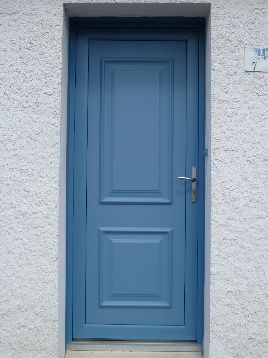 Porte traditionnelle PVC laqué - Angers