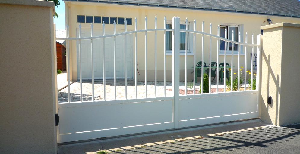 Portail ALU traditionnel - Ecouflant.