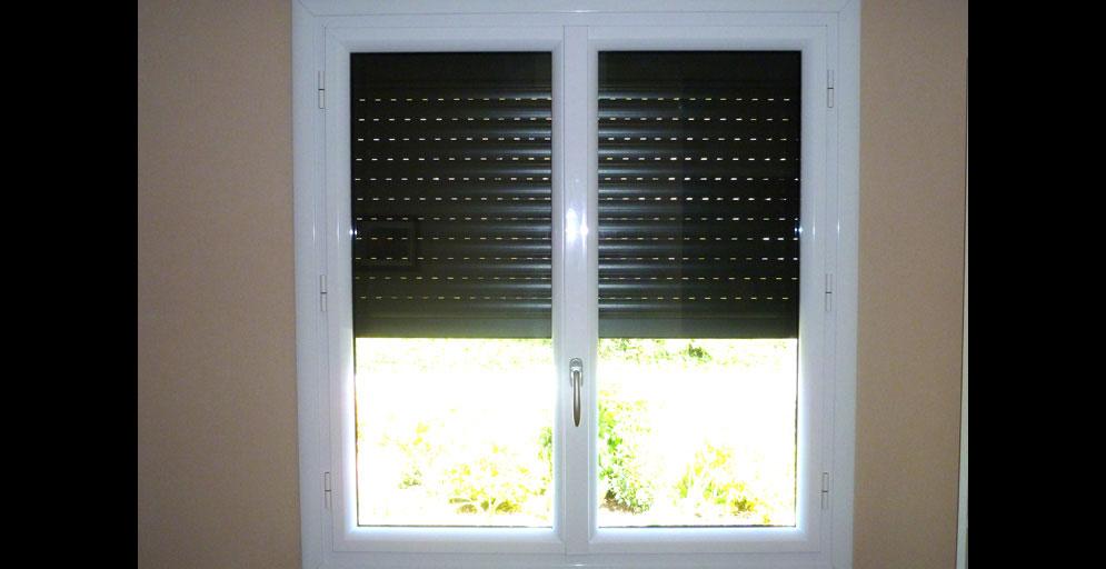 Fenêtre PVC avec volet roulant - Angers