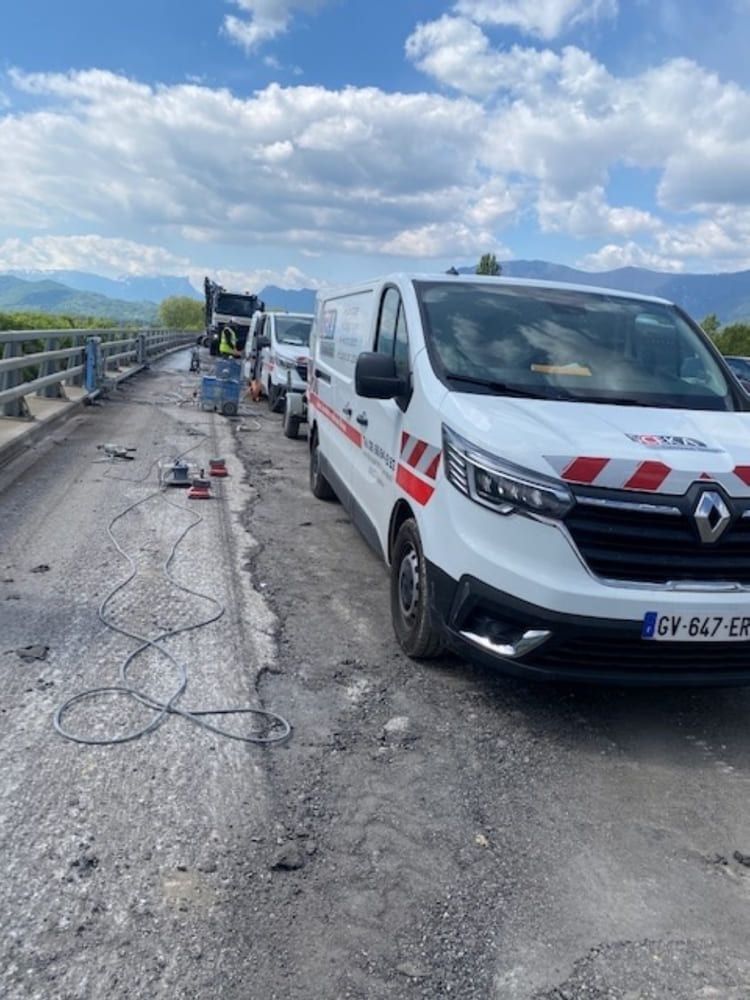 Chantier sur le viaduc de Aiton