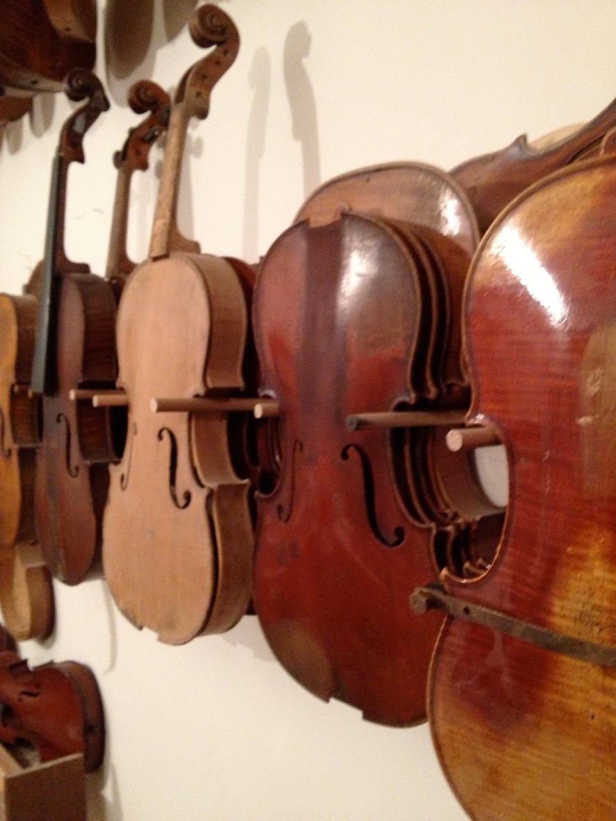 ATELIER COLLADO SARL à Paris luthier