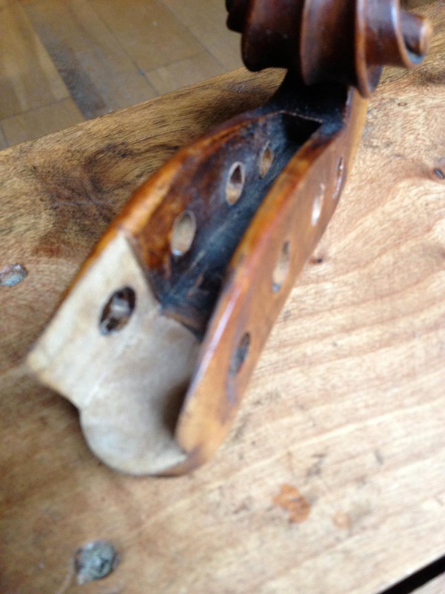 ATELIER COLLADO SARL à Paris luthier