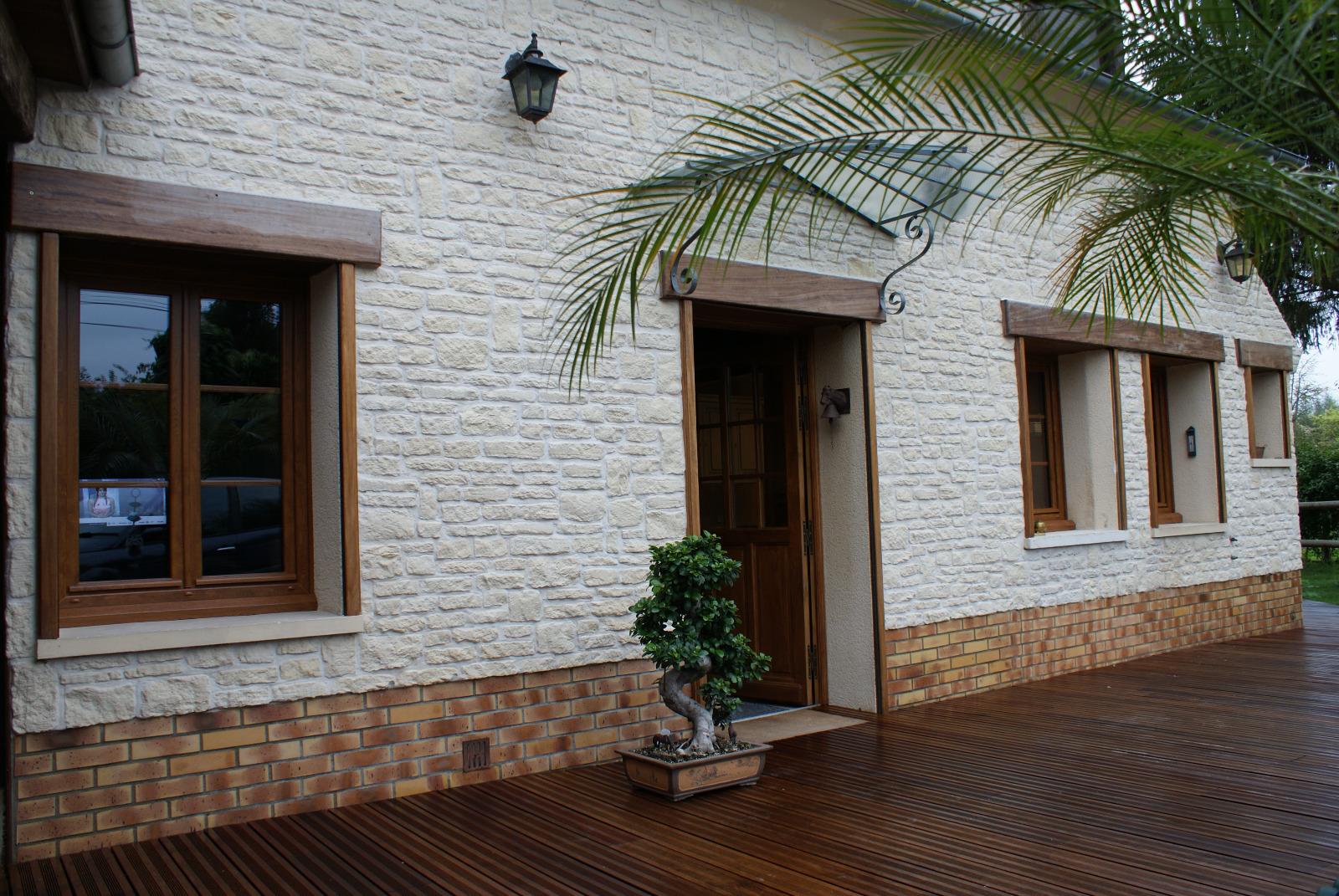 Terrasse et fenêtre