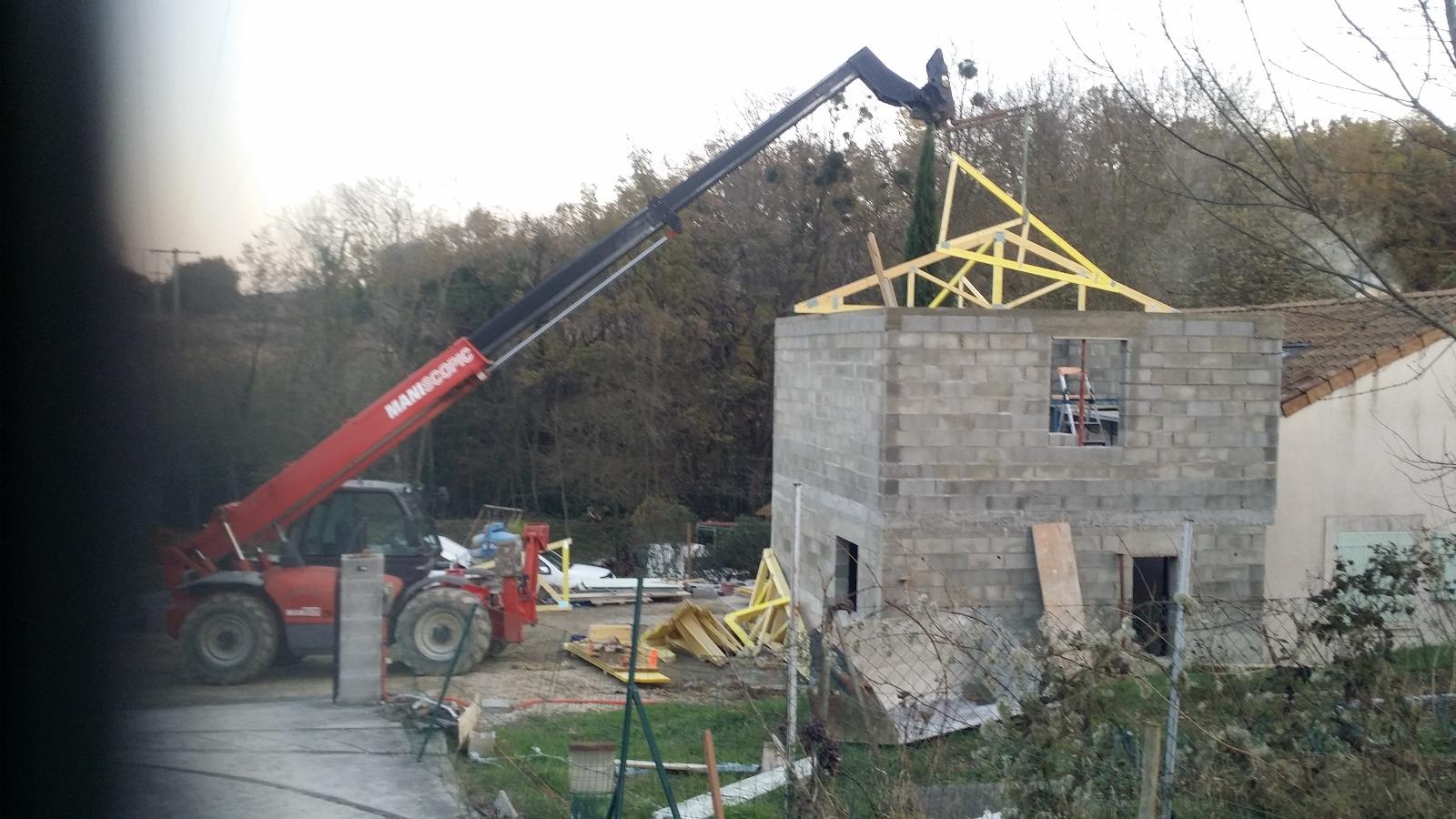 Toiture en tuiles réalisée par M. Lantheaume à Crest