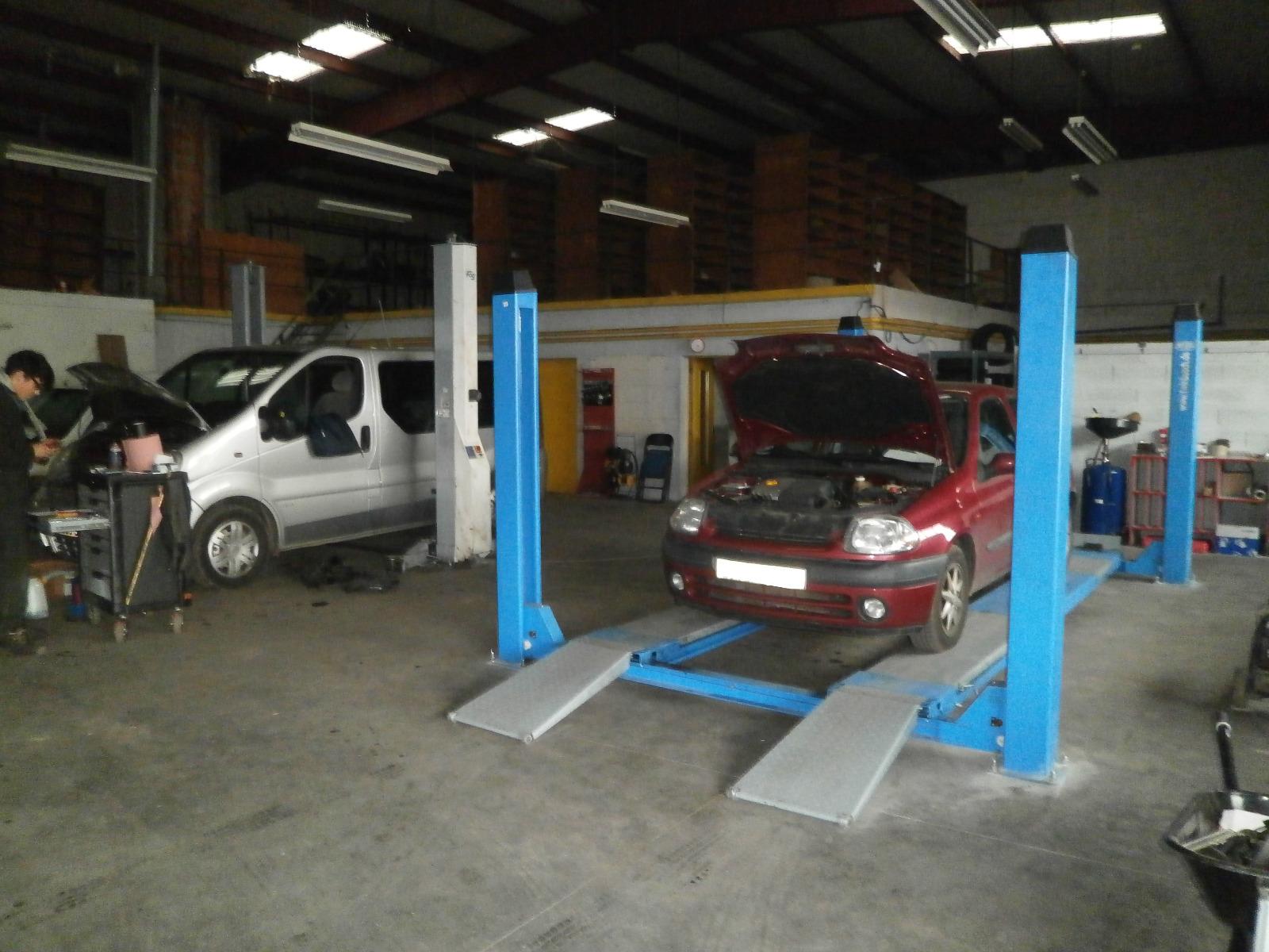 Entretien et réparation de voiture