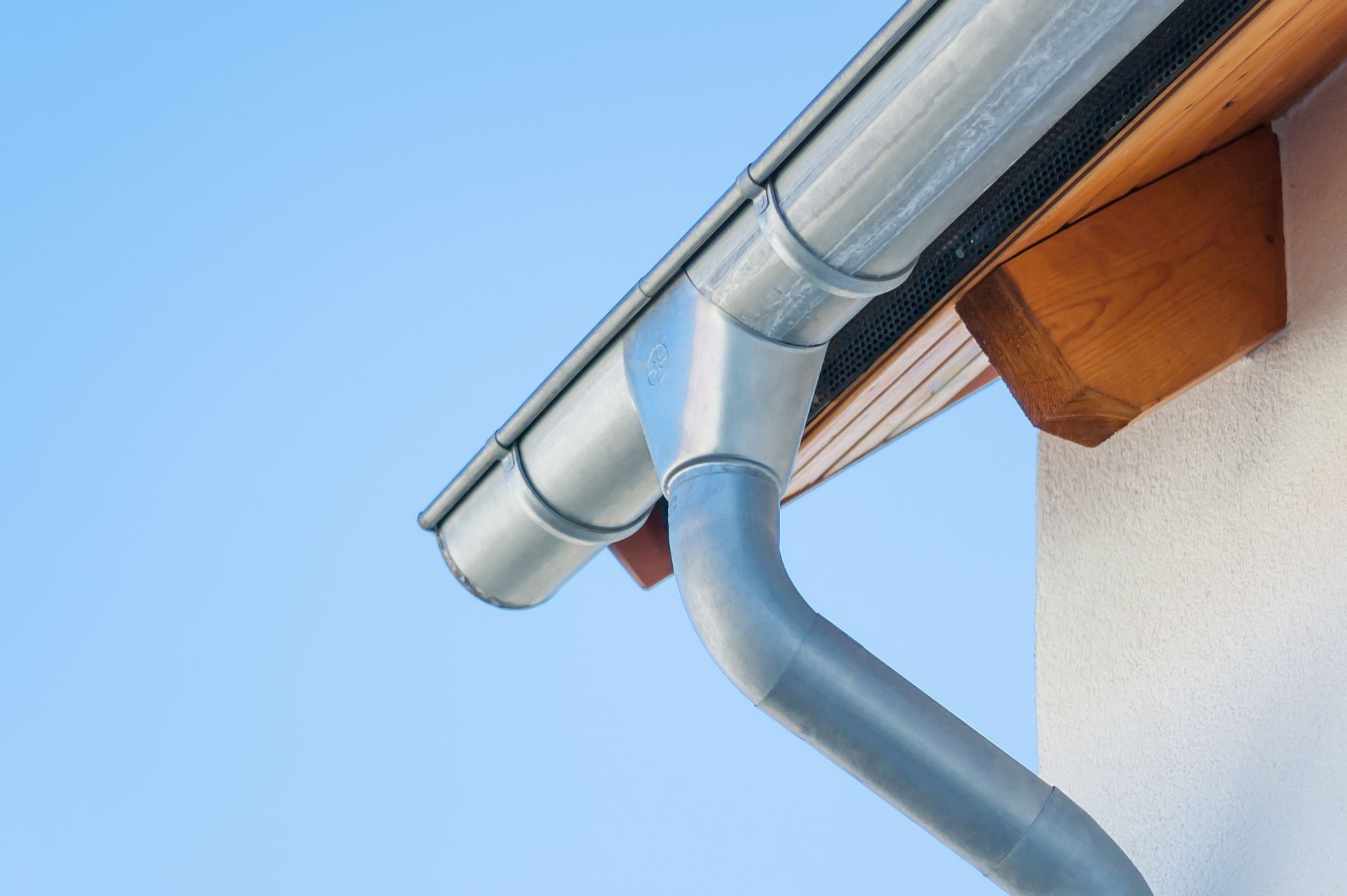 Pose de gouttières et de chéneaux à Caen Zinc PVC Alu — free download