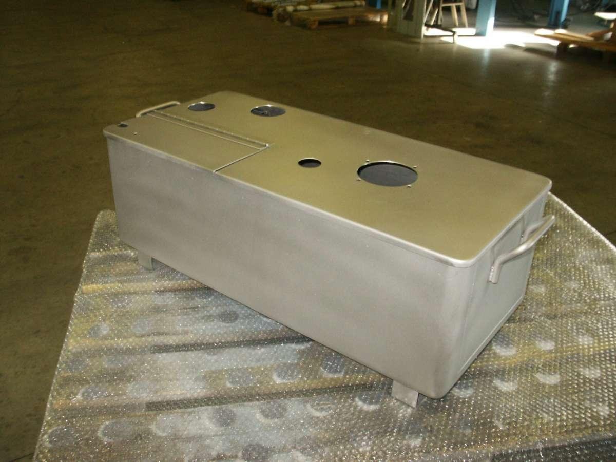 Bac en inox avec couvercle