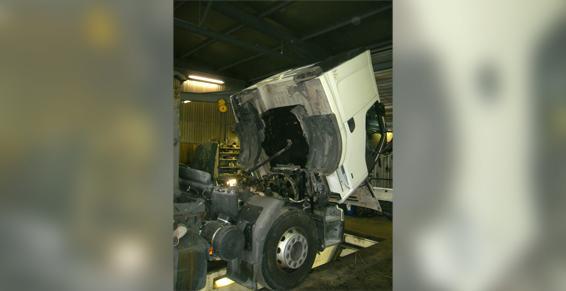 Châteauneuf-du-Rhône - Garages poids lourds