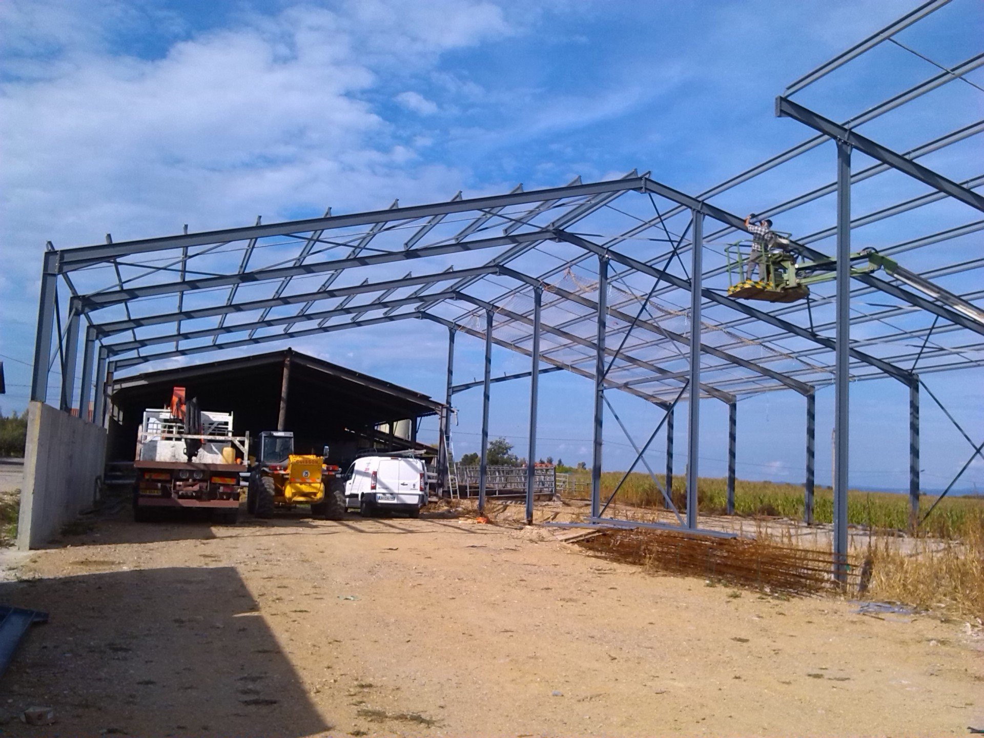 Charpentes métalliques industrielles à Thiers (63) Ossature en métal