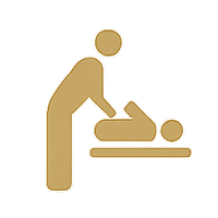 Eine Person massiert eine andere, liegende Person.